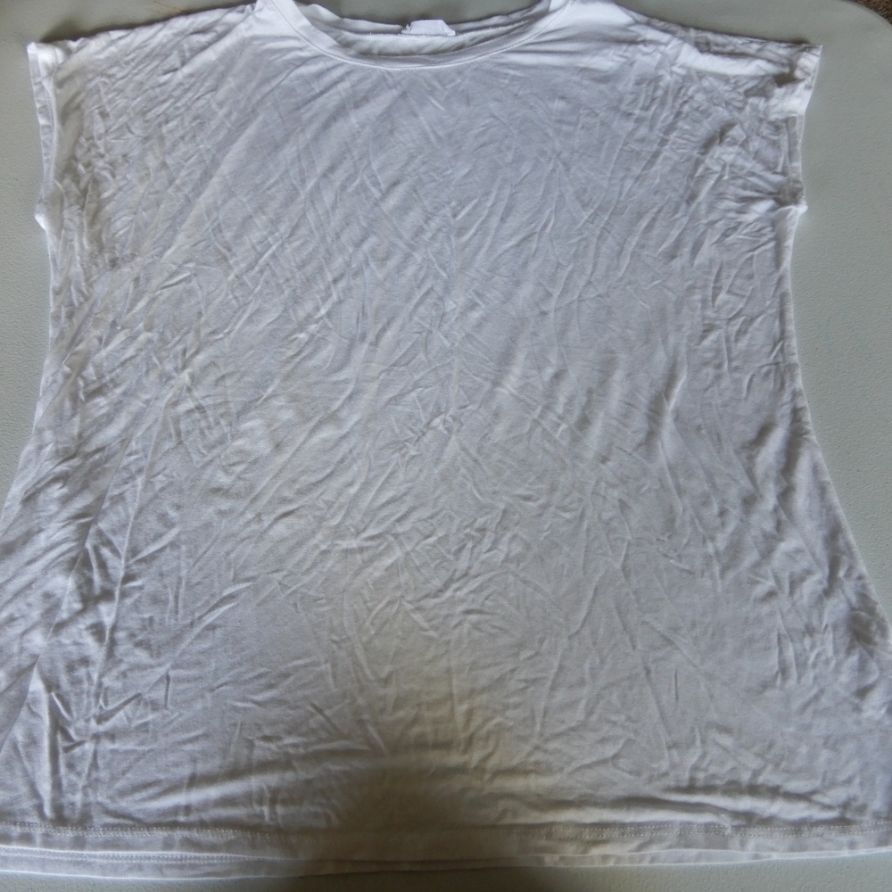 Free to Live White Tunic